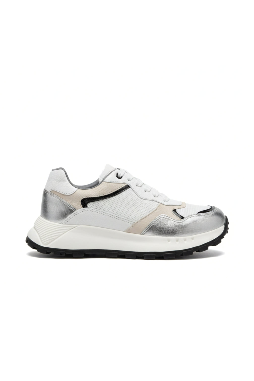 BADDIE SNEAKERS