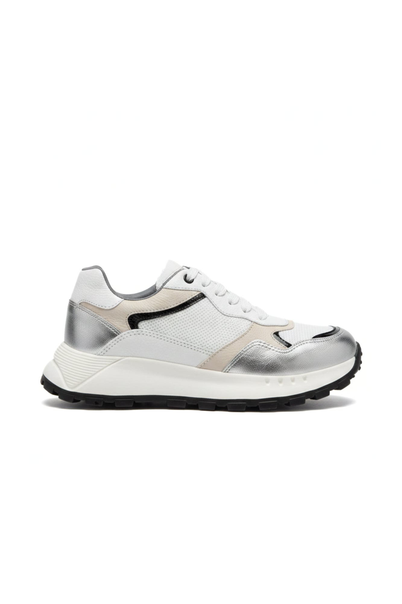 BADDIE SNEAKERS