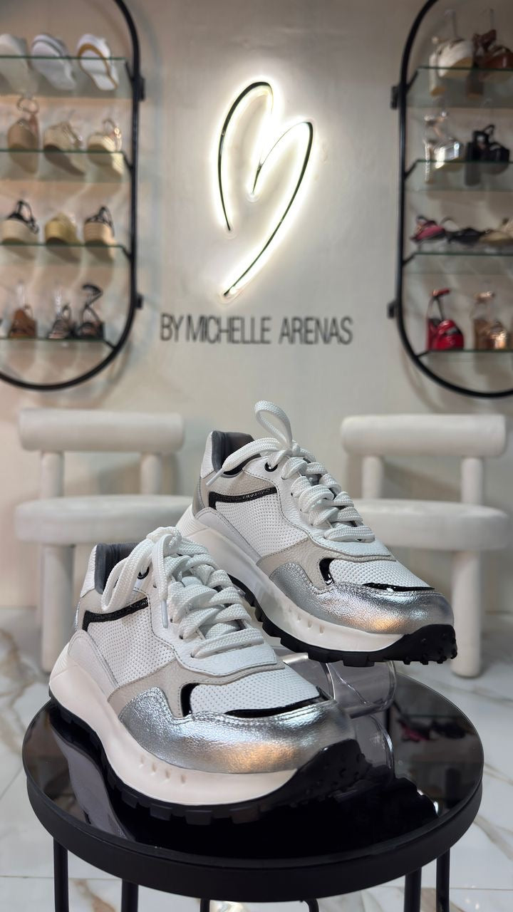 BADDIE SNEAKERS