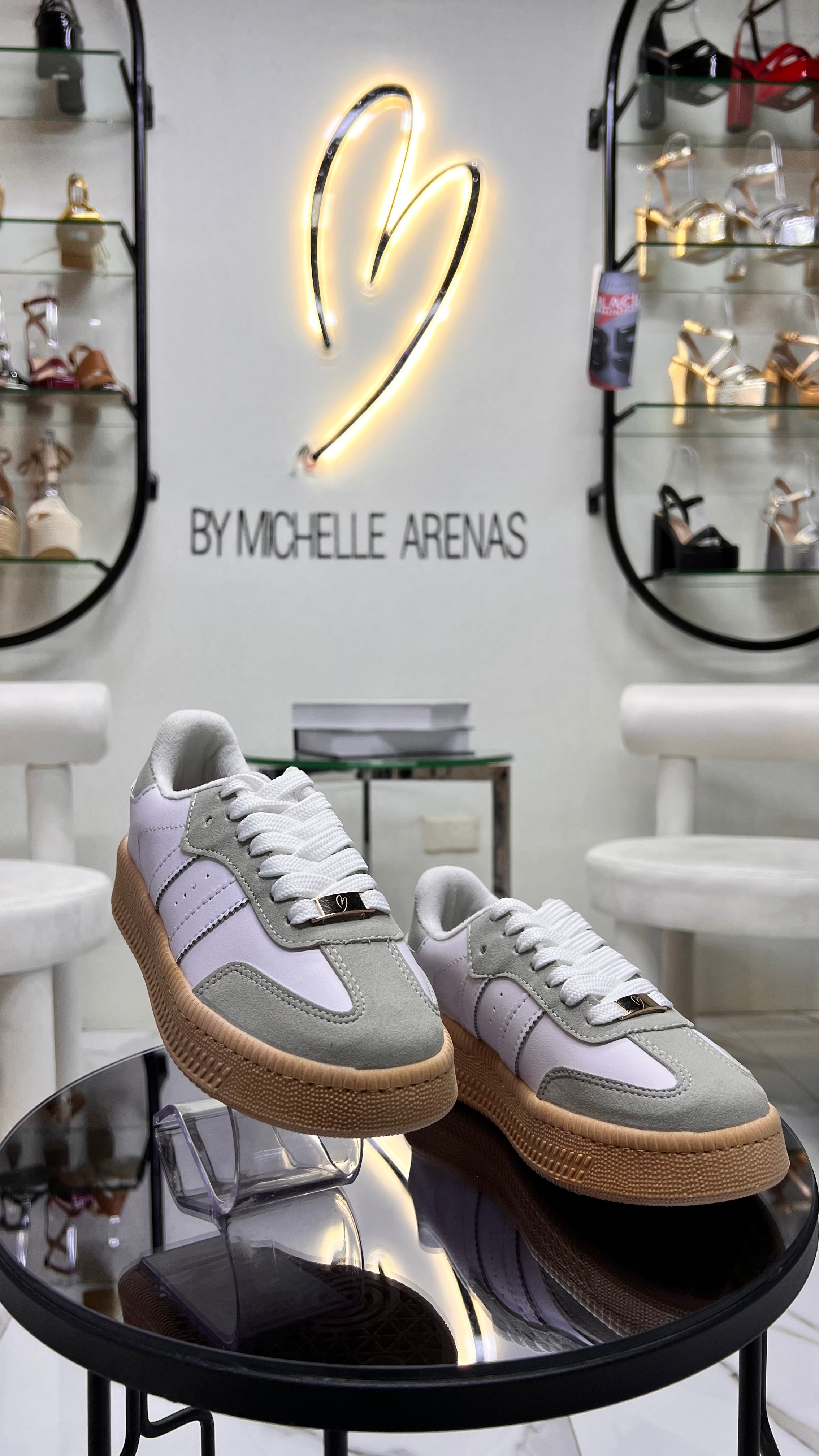 CLASSIC SNEAKERS